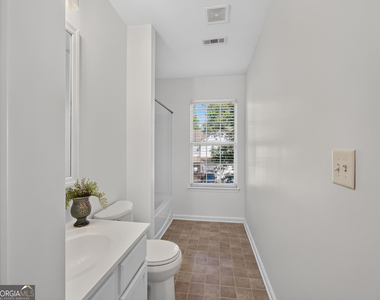 2820 Mayfair Drive - Photo Thumbnail 34