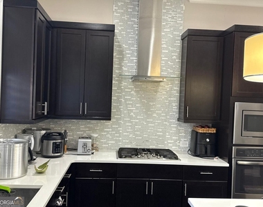 2141 Coventry Drive - Photo Thumbnail 18