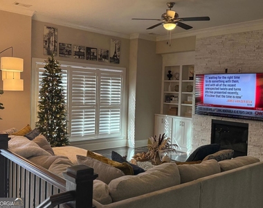 2141 Coventry Drive - Photo Thumbnail 12