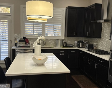 2141 Coventry Drive - Photo Thumbnail 14