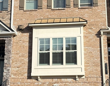 2141 Coventry Drive - Photo Thumbnail 6
