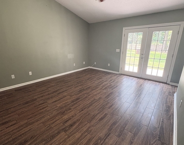 112 Boxwood Court - Photo Thumbnail 10