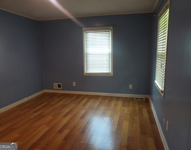 335 Bay Creek Road - Photo Thumbnail 8