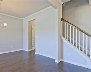 1406 Weeping Tree Drive - Photo Thumbnail 3