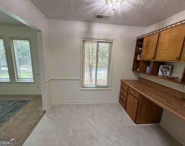 878 Lake Hollow Boulevard Sw - Photo Thumbnail 8