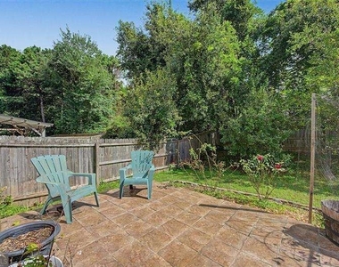 2025 Baramore Oaks Drive - Photo Thumbnail 20