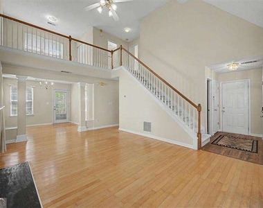 2025 Baramore Oaks Drive - Photo Thumbnail 2