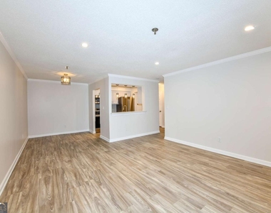 300 Johnson Ferry Road - Photo Thumbnail 8