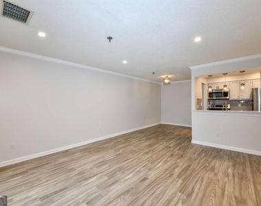 300 Johnson Ferry Road - Photo Thumbnail 9