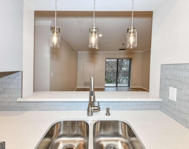 300 Johnson Ferry Road - Photo Thumbnail 6