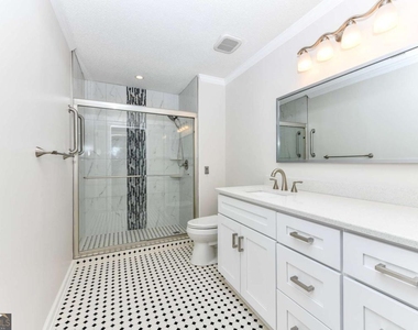 300 Johnson Ferry Road - Photo Thumbnail 13