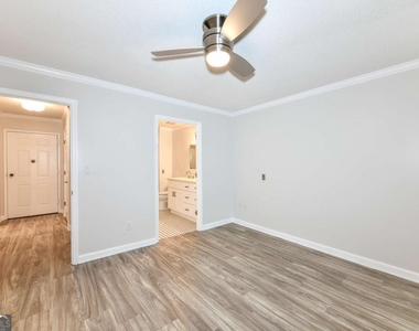 300 Johnson Ferry Road - Photo Thumbnail 12