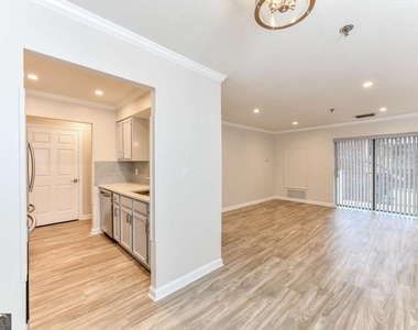 300 Johnson Ferry Road - Photo Thumbnail 7