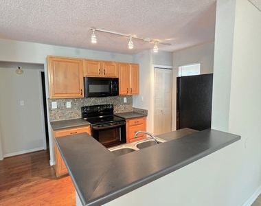 317 Hawkstone Way - Photo Thumbnail 6