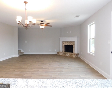 2214 Savannah Drive - Photo Thumbnail 6