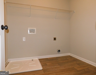 2214 Savannah Drive - Photo Thumbnail 14