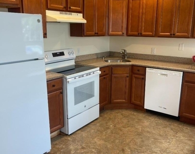17 Chestnut St - Unit 1 - Photo Thumbnail 1