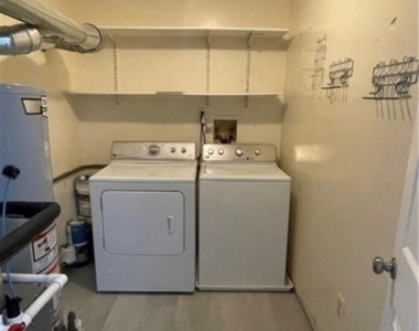 53 Taylor Dr - Photo Thumbnail 4