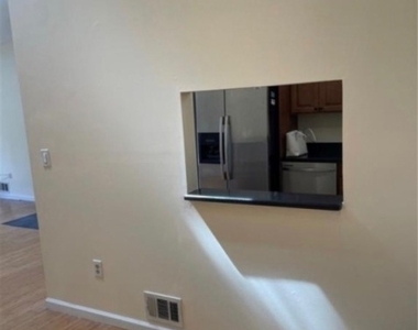 53 Taylor Dr - Photo Thumbnail 8