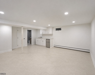 28 Carr St - Photo Thumbnail 17