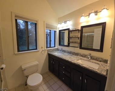 41 Arbor Cir - Photo Thumbnail 10