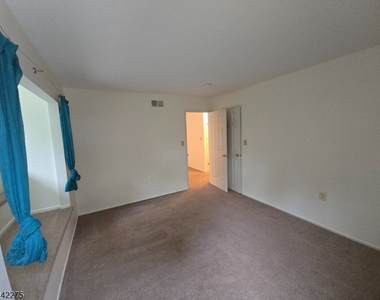 41 Arbor Cir - Photo Thumbnail 16