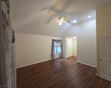 41 Arbor Cir - Photo Thumbnail 8