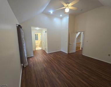 41 Arbor Cir - Photo Thumbnail 9