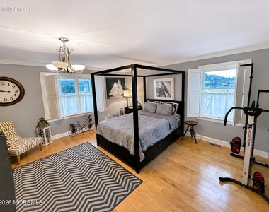 324 Shore Drive - Photo Thumbnail 14