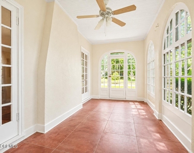 400 Grassmere Avenue - Photo Thumbnail 6