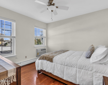 305 4th Avenue - Photo Thumbnail 17