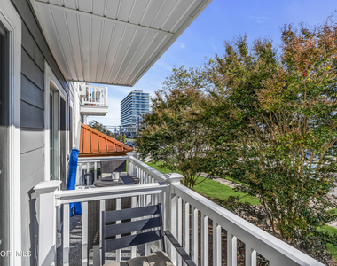 305 4th Avenue - Photo Thumbnail 14