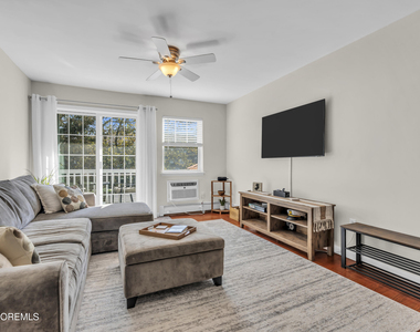 305 4th Avenue - Photo Thumbnail 6