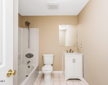 53 Briar Mills Drive - Photo Thumbnail 14