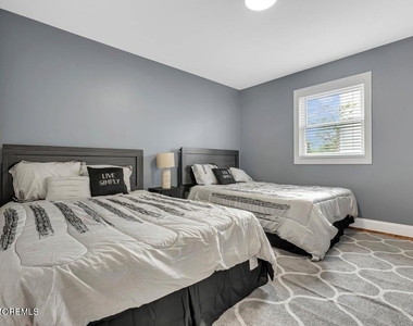 1145 Roe Avenue - Photo Thumbnail 8