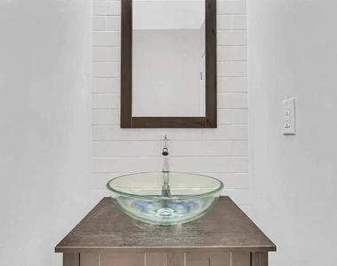 1145 Roe Avenue - Photo Thumbnail 5
