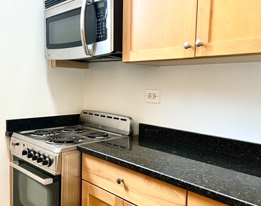 West 73 Street - Photo Thumbnail 1