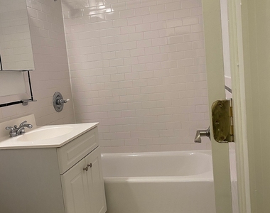 West 73 Street - Photo Thumbnail 3