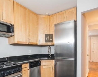East 23rd Street - Photo Thumbnail 4