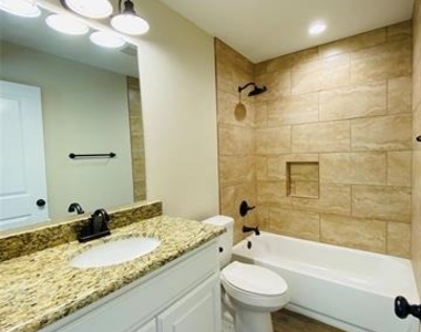312 W Heron Street - Photo Thumbnail 10