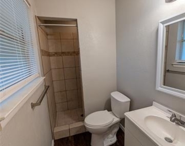 633 Christie Court - Photo Thumbnail 19