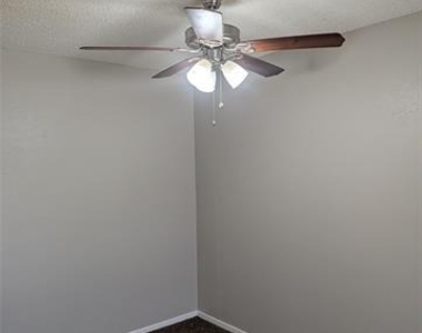 633 Christie Court - Photo Thumbnail 11