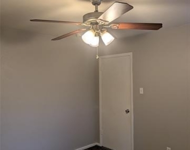 633 Christie Court - Photo Thumbnail 18