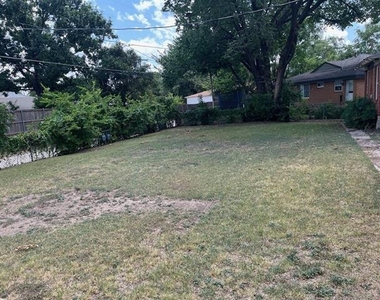 9532 Dixie Lane - Photo Thumbnail 12