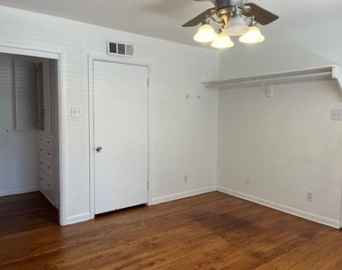 9532 Dixie Lane - Photo Thumbnail 10