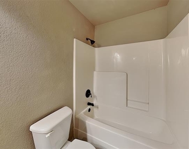 5561 Spring Ridge Drive - Photo Thumbnail 18