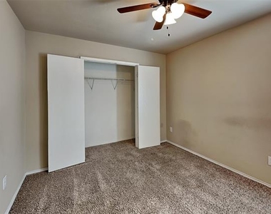 5561 Spring Ridge Drive - Photo Thumbnail 15