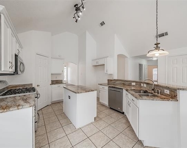 4728 Grant Park Avenue - Photo Thumbnail 8