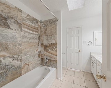 4728 Grant Park Avenue - Photo Thumbnail 21
