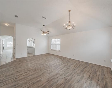 4728 Grant Park Avenue - Photo Thumbnail 2